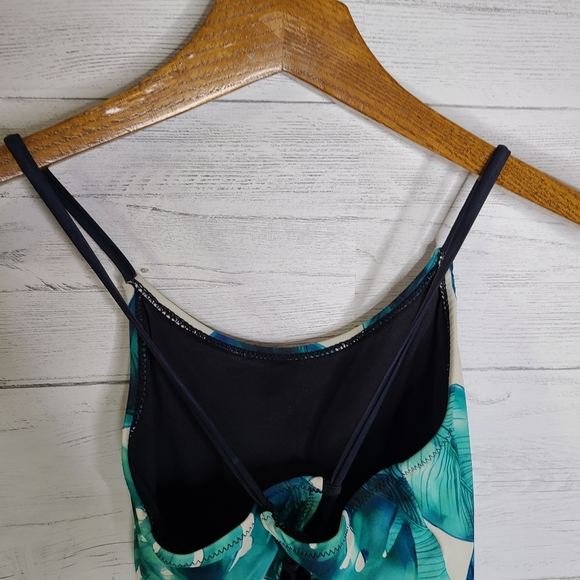 Cupshe Tropical Leaves Lace Up Back One Piece Swim - Picture 10 of 14